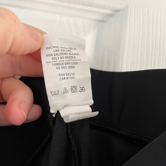 Under Armour Compression Bike Shorts - Picture 5 of 6